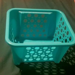 Accessories basket